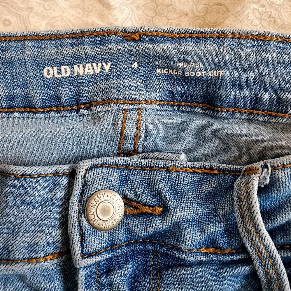 Old Navy, size 4, Kicker boot cut mid-rise jeans